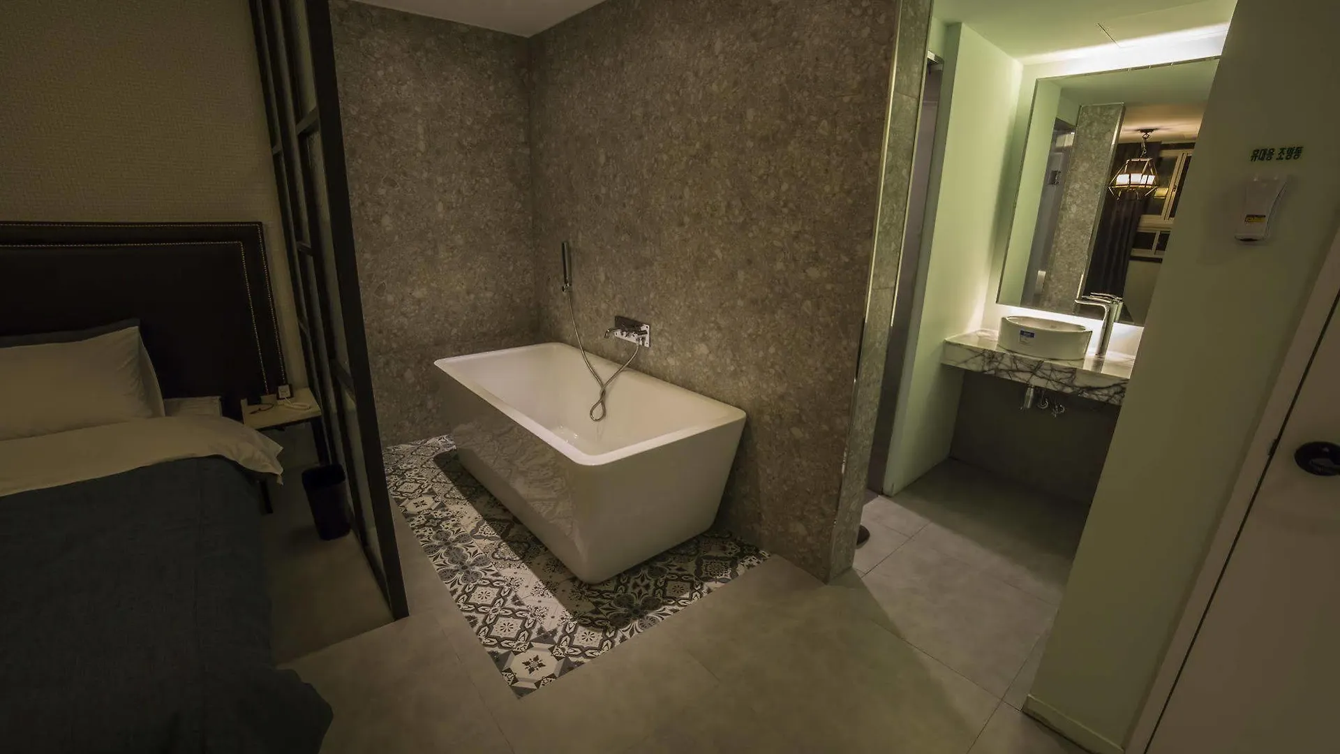 Hotel Kozaza Busan 2*,